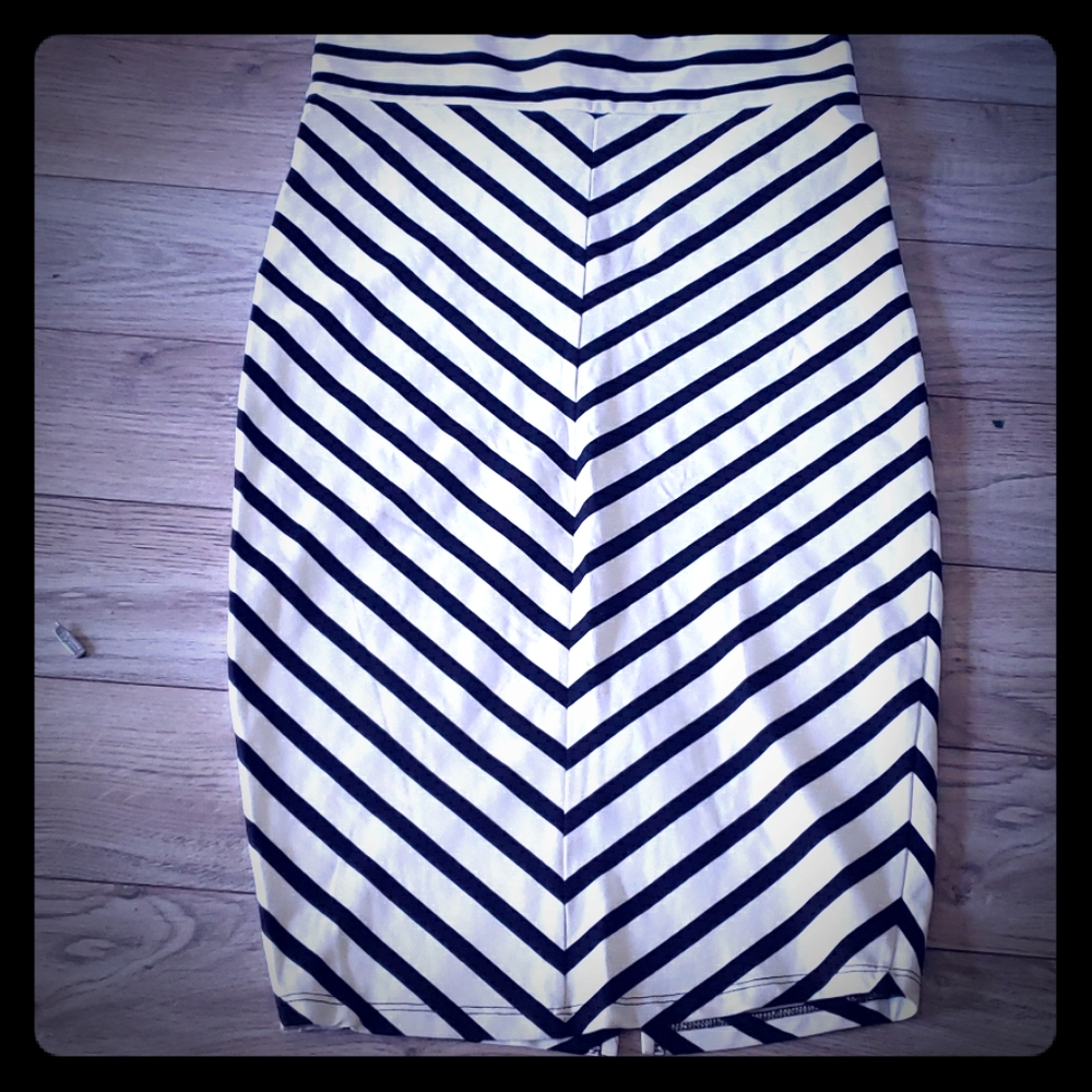 Arden B striped stretch pencil skirt